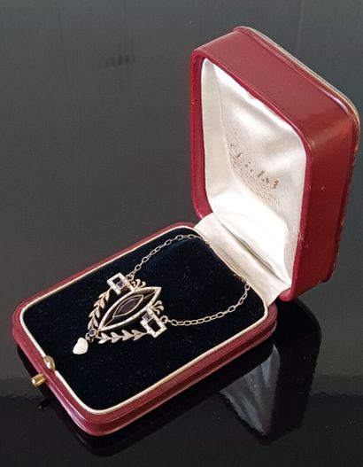 Silver necklace 900°/ 00, white enamelled...