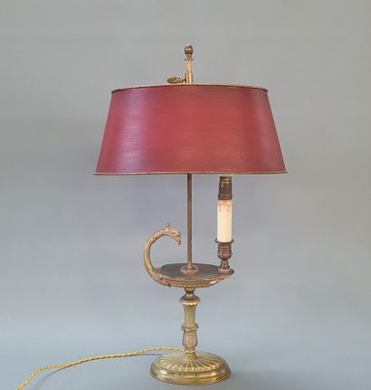Kettle lamp

H. 62 cm.
