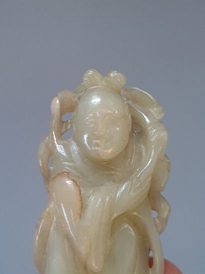Statuette en jade sculpté.

Chine XX°

H....