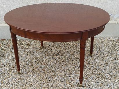 Table ovale en acajou et placage d'acajou,...