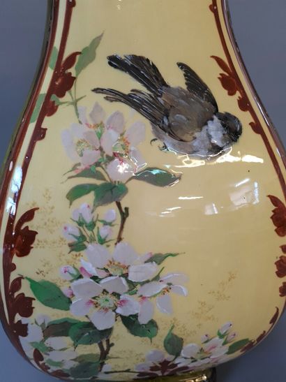Emile DIFFLOTH (1856-1933)

Grand vase en...