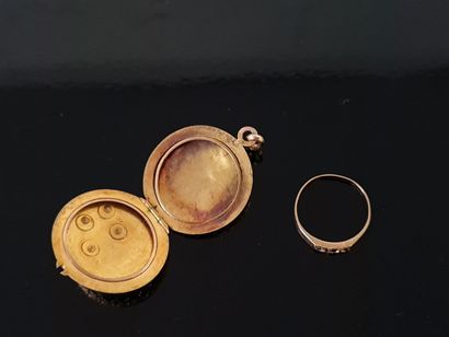 750°/ 00 gold lot comprising 

- a little...