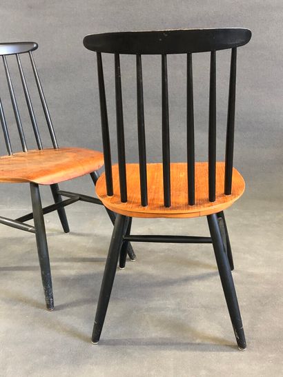 Ilmari TAPIOVAARA (1914-1999)

Paire de chaises...