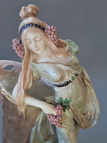 Ernst WAHLISS (1837-1900)

Grand pichet en...