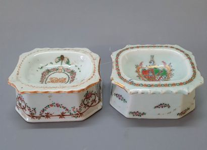COMPAGNIE DES INDES

Deux salerons en porcelaine...