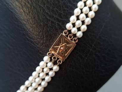 Collier trois rangs de perles de culture,...