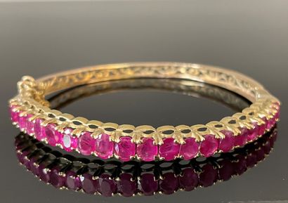 Bracelet semi-rigide en or 375°/ 00 ( 9 K)...