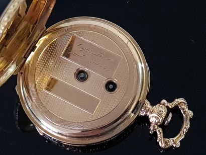 Montre de poche en or guilloché, chiffrée,...