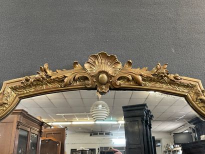 Miroir cadre doré 

Style Régence

145 x...