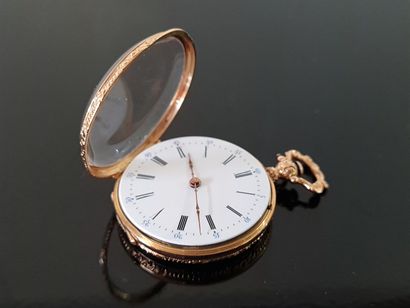 Montre de poche en or guilloché, chiffrée,...