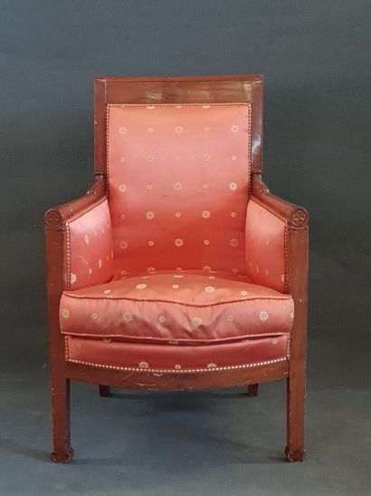 Bergère en placage d'acajou.

d'époque E...