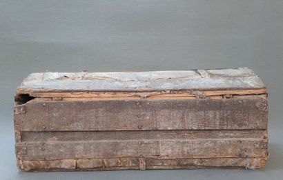 Malle de voyage en bois gainé de peau de...
