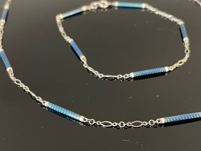 Parure comprenant une chaîne et un bracelet...