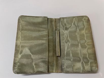 Carnet de bal en écaille avec incrustations...