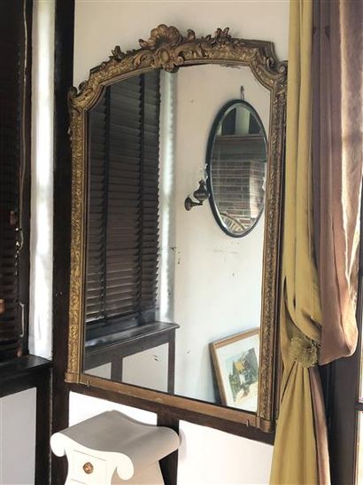 Miroir cadre doré 

Style Régence

145 x...