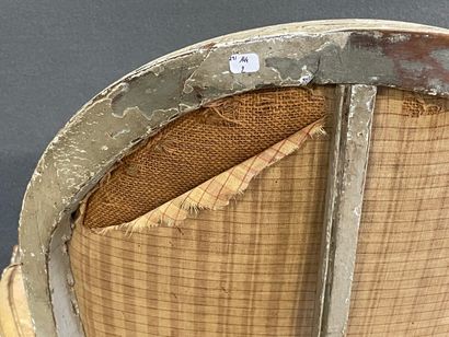 Paire de bergères en bois mouluré et laqué...