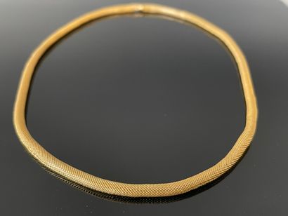 Collier en or maille tubogaz, 750°:00

L:...