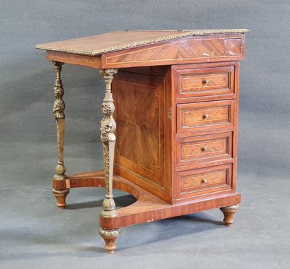 Bureau Davenport en placage de noyer et de...