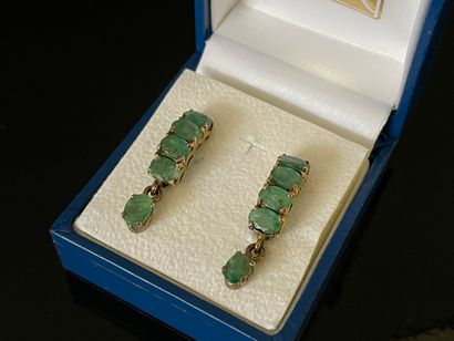 Paire de boucles d'oreille en or 750°/ 00...
