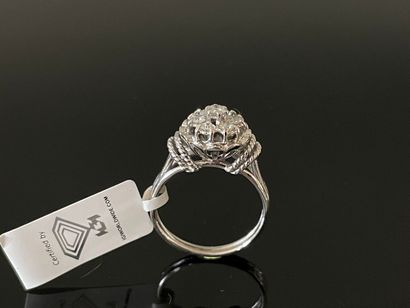 Bague en or blanc, sertie de diamants ronds...
