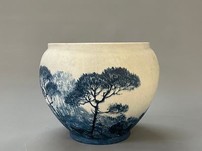 Jérome MASSIER à Vallauris.

Cache pot en...