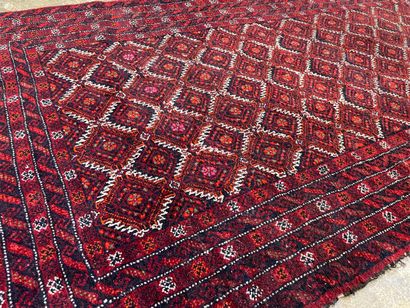 Tapis 

185 x 95 cm.