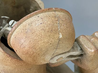 Sculpture contemporaine en grès:

Grand buste...