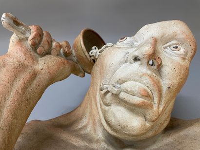 Sculpture contemporaine en grès:

Grand buste...