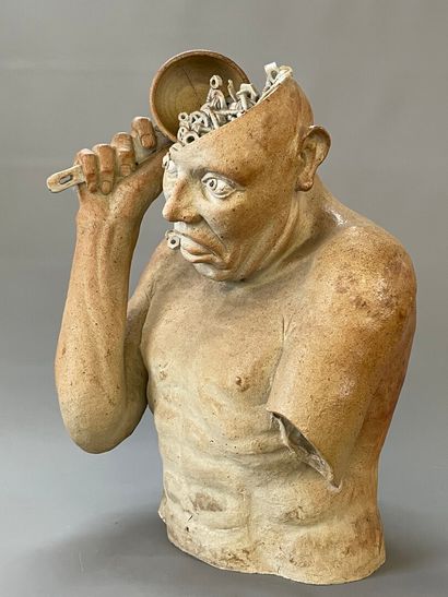 Sculpture contemporaine en grès:

Grand buste...
