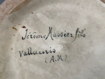 Jérome MASSIER à Vallauris.

Cache pot en...