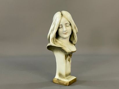 AMPHORA Austria

Buste de Femme en porcelaien.

Art...