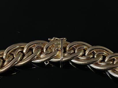 Large collier ras de cou en or, maille entrelacée,...