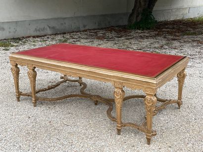 Grande table de bibliothèque en bois sculpté...