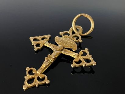 Croix en or XVIII

5 x 4 cm.

5.17 g
