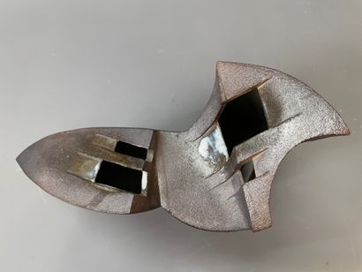 François GUENEAU (1937-2015) 

Vase sculpture...