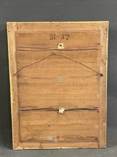 Miroir cadre en bois et stuc doré à décor...