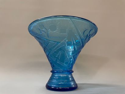 DAUM NANCY France

Vase cornet en cristal...