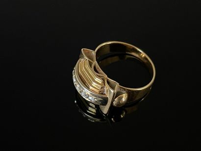 Bague en or des années 1950, cinq petits...