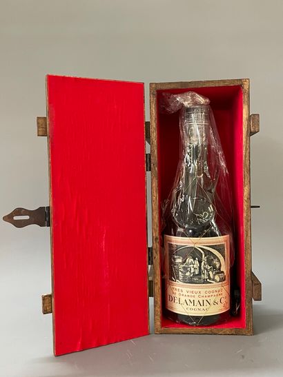 Bouteille Très Vieux Cognac de Grande Champagne...