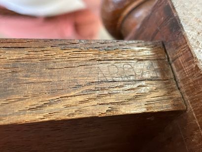 Porte-fusil en chêne sculpté et tourné ,...