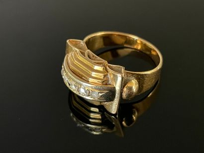 Bague en or des années 1950, cinq petits...