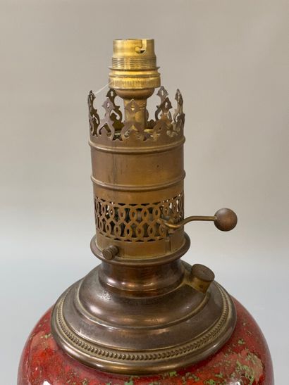 Grand Lampe en céramique émail sang de beuf....