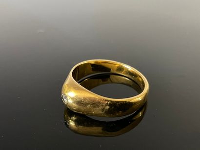 Bague chevalière en or 750 °/00, sertie d'un...