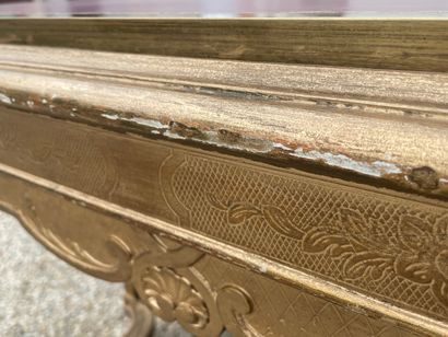 Grande table de bibliothèque en bois sculpté...