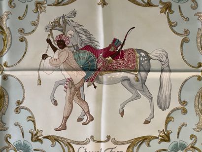 HERMES Paris 

Carré en soie 