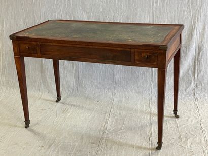Table de tric-trac en acajou, pieds gaines...