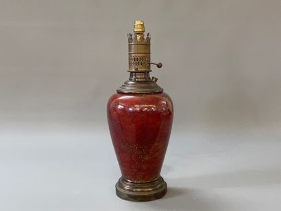 Grand Lampe en céramique émail sang de beuf....
