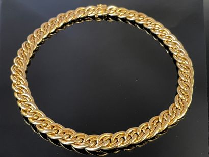 Large collier ras de cou en or, maille entrelacée,...
