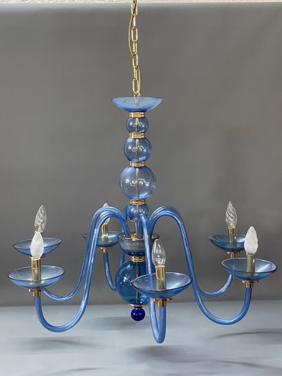 Lustre en verre de Murano bleu. Années 1990.

H....