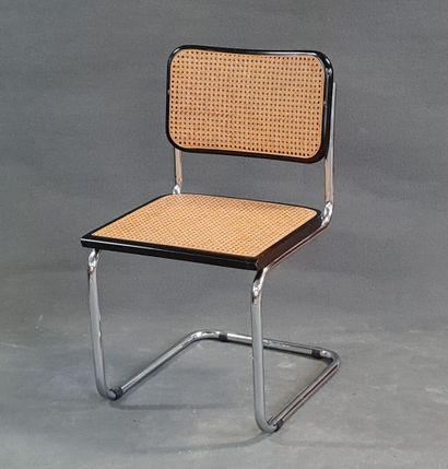 Marcel BREUER d'après

Suite de trois chaises...